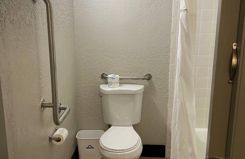 Fort Pierce Hotel | Days Inn by Wyndham Fort Pierce Midtown