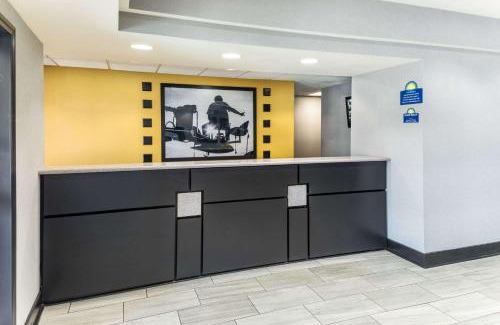 Union City Hotel | Days Inn & Suites by Wyndham Union City