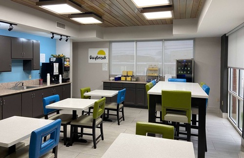 Tougaloo Hotel | Days Inn & Suites by Wyndham Ridgeland