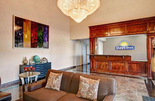 Westfield Hotel | Days Inn & Suites by Wyndham Houston North - Spring