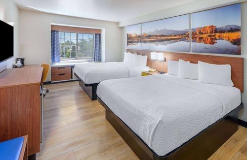 Greeley Hotel | Days Inn & Suites by Wyndham Greeley