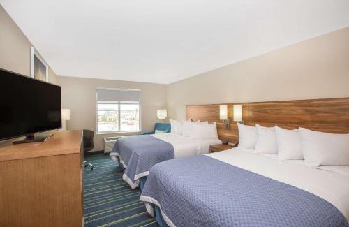 Kearney Hotel | Days Inn & Suites by Wyndham Kearney NE