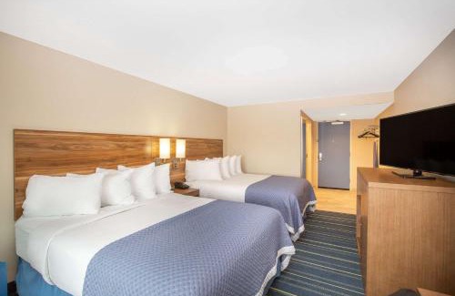 Kearney Hotel | Days Inn & Suites by Wyndham Kearney NE