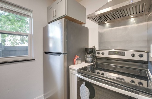 Dayton Condominio | Dayton Condo w/ Courtyard < 3 to Downtown!