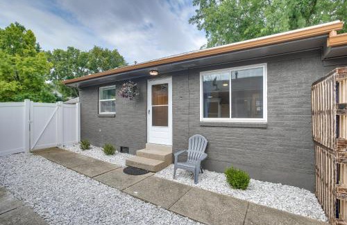 Dayton Apartamento | Dayton Condo with Courtyard Less Than 3 to Downtown!