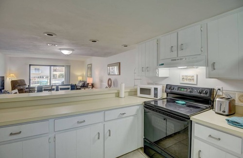 Ocean View Halifax Estates Apartamento | Daytona Beach Condo with Beach View and Access!