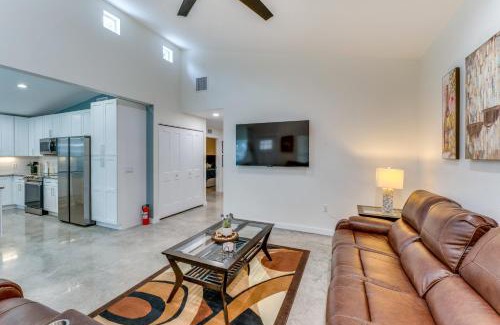 Holly Hill Casa | Daytona Beach Vacation Home about 4 Mi to Main St Pier