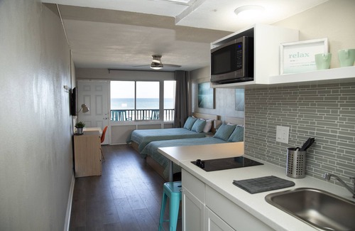 Daytona Beach Hotel | Daytona Inn Studios