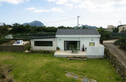 Andeok Casa | Dazayo Anseong Gangsaengi House - Pet Friendly
