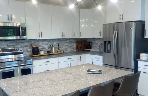 Westerose Cabina | Daze Off - Modern Cabin at Pigeon Lake (Pet Friendly)