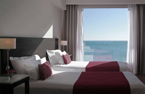 Puerto Madryn Hotel | Dazzler by Wyndham Puerto Madryn