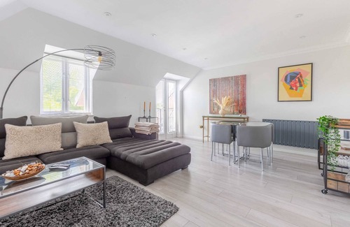 Brondesbury Park Apartamento | Dazzling 2BD Flat, 30 Mins from Paddington!