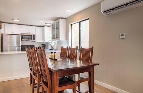 Queen Anne Casa | Dazzling Home in Queen Anne near Space Needle!