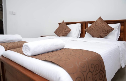 Kandy Casa | Dazzling Villa