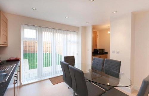 Castle Donington Apartamento | DBS Serviced Apartments - The Townhouse