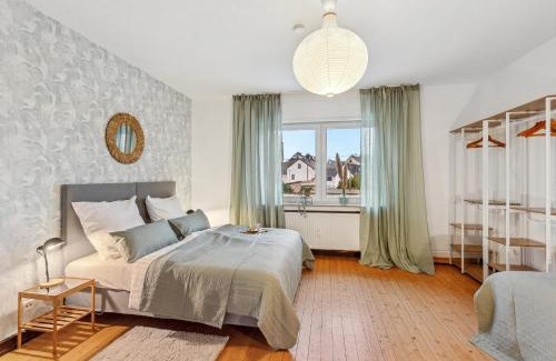 Andernach Apartamento | DD Homes - Haus im Grünen - 7 Betten,3 SZ,Terrasse,110 qm