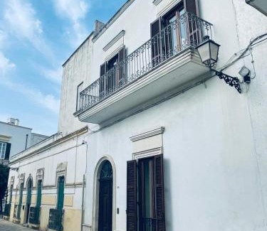 Taviano Casa | DD's -Guest House-