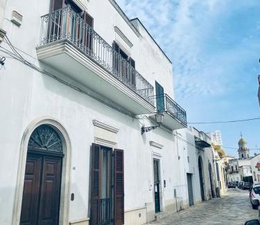 Taviano Casa | DD's -Guest House-