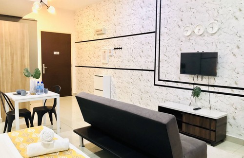 Taman Mount Austin Apartamento | De’ Acacia Suite by HFS {LakeView+WiFi+HighFloor}