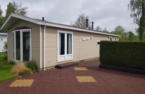 Nunspeet Chalet De Esquí | De Bijsselse Enk, Lelie