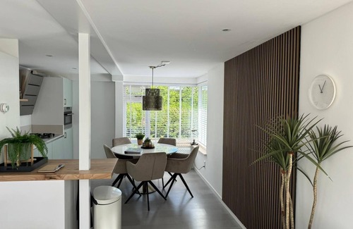 Warmenhuizen Casa | De Boet in Warmenhuizen. Suitable for 5 people with 2 bedrooms.