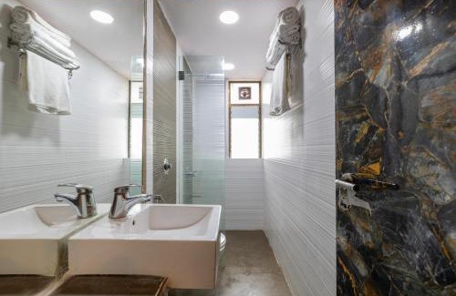 Lokhandwala Complex Casa | De Classico Hotel -Lokhandwala