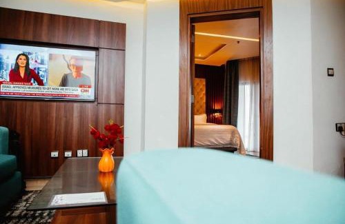 South West Hotel | De Fairmount Plaza Near Delhi Airport