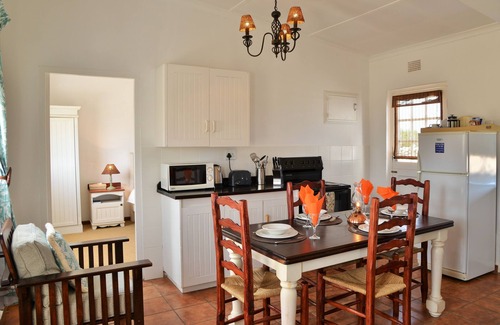 Bredasdorp Cabaña | De Hoop Equipped Cottages