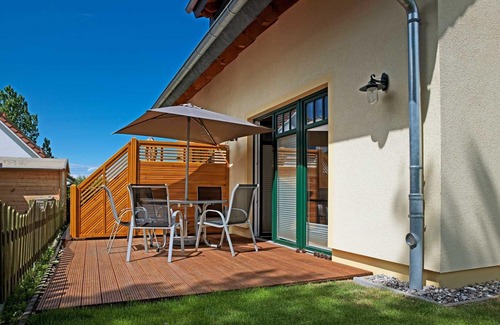 Am Schwarzen Busch Casa | Haus Kirsten - Here the wind blows around your nose! Semi-detached house with ap
