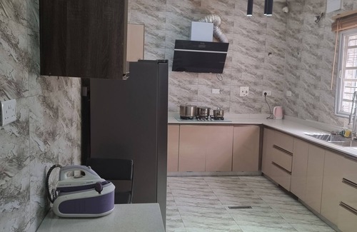 Abuja Apartamento | De James Hotels and Suites