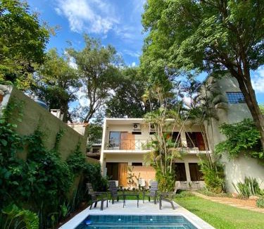 Fernando De La Mora Casa | De la Mora Hostal