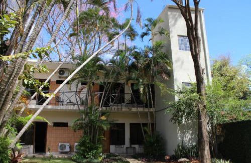 Fernando De La Mora Casa | De la Mora Hostal