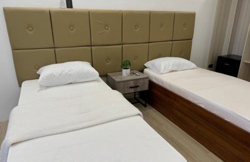 Lumban Cabina | De Luxe