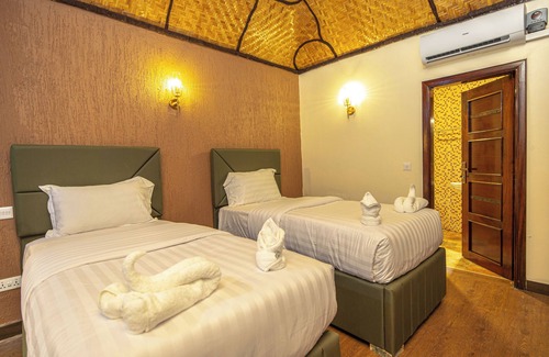 Entebbe Complejo | De Rain Eco Beach Resort