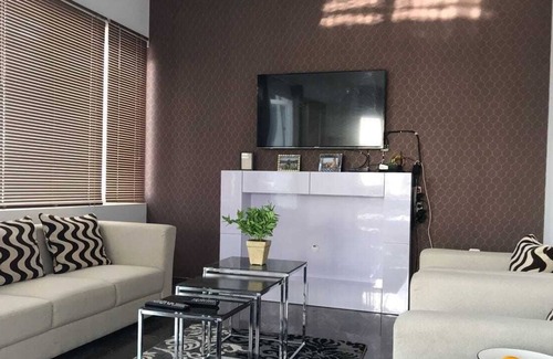 Bandung Villa | De Villa Atas Bukit by HouseinBandung