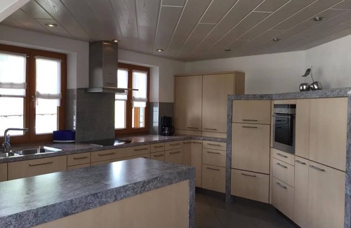 Villingen-Schwenningen Apartamento | Apartamento 'Ferienwohnung Schütz' con balcón y Wi-Fi