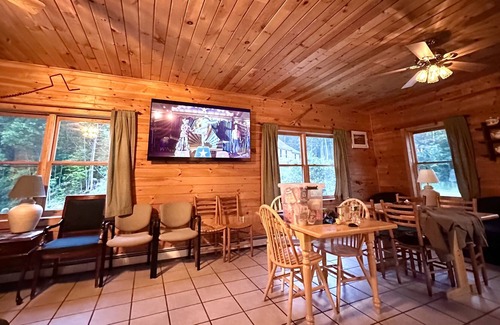The Forks Cabina | Dead River Lodge