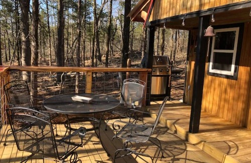 Eminence Cabina | Deadwood Acres cabin #2