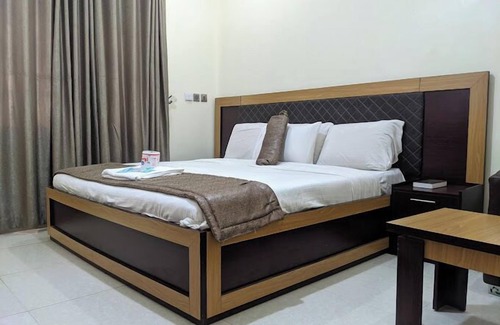 Ijebu Ode Hotel | Dealings Hotel and Suites