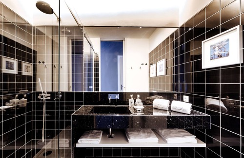 Misericordia Hotel | Dear Lisbon - Gallery House