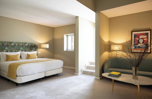 Lisbon Old Town Hotel | Dear Lisbon -Valmor Palace