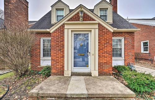 Dearborn Cabaña | Dearborn Home w/ Games & Furnished Patio