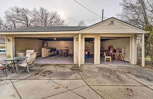 Dearborn Cabaña | Dearborn Home w/ Games & Furnished Patio