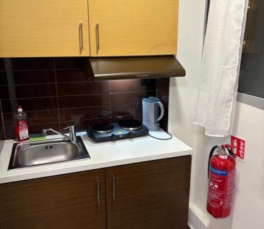 Vardaris Apartamento | Debbies rooms 8