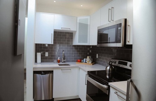 Stratford Apartamento | Debonaire Suites - 202 Alcove, City Centre Stratford. Suite moderna del centro.