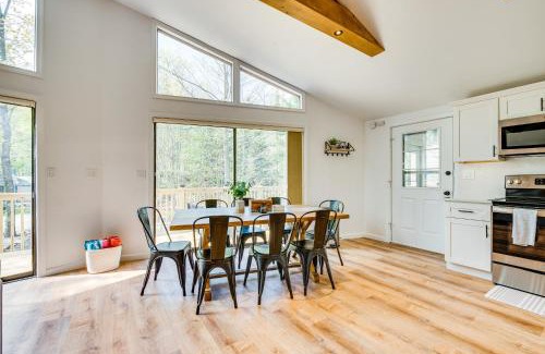 Pocono Lake Casa | Deck and Community Perks Bright Pocono Lake Home!