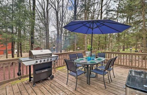 Lake Harmony Casa | Deck and Fire Pit Cozy Pocono Mountain Home