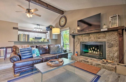 Osage Beach Casa | Deck and Fire Pit Margaritaville Resort Home!