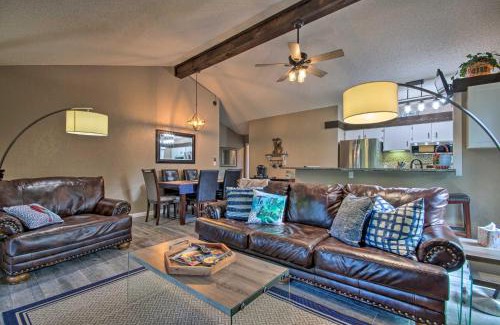 Osage Beach Casa | Deck and Fire Pit Margaritaville Resort Home!
