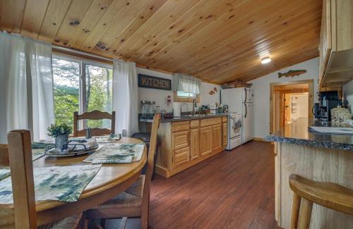 Magalloway Plantation Casa | Deck and Fire Pit Nature Lovers Retreat in Maine!